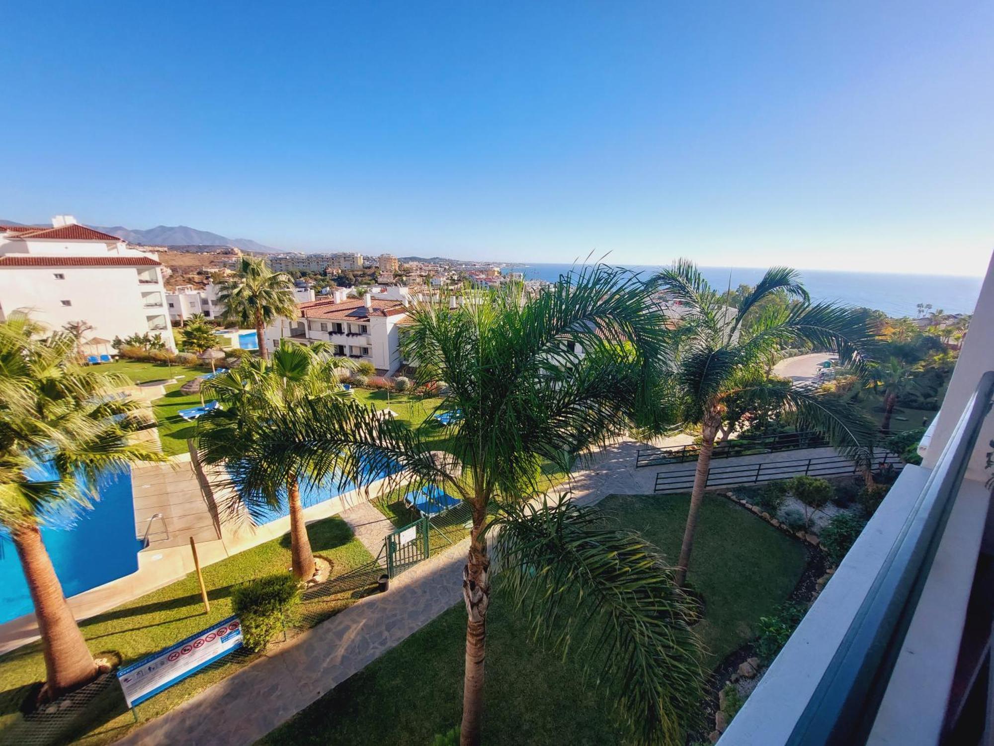 Beautiful Apartment Sea&Mountains Views Ла-Кала-де-Михас Экстерьер фото